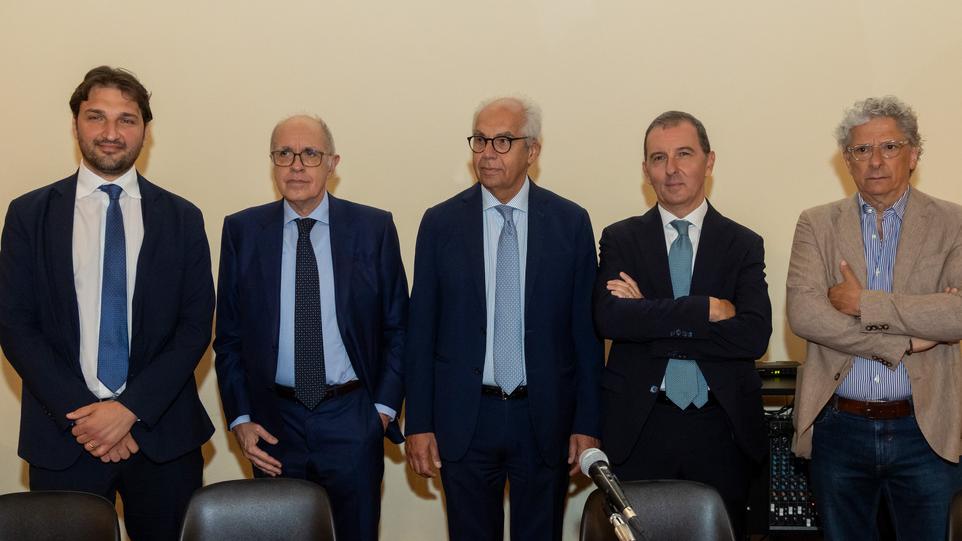 Nuova fondazione articolo de la nuova ferrara